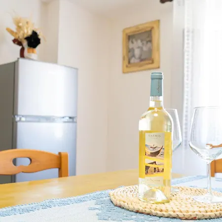 Apartment 5 *