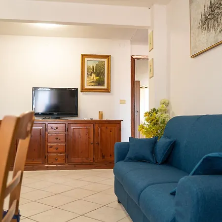 Apartment 5 *