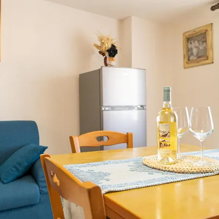 5 * La Caletta
