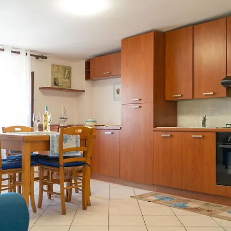 Apartment 5 *